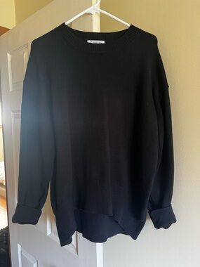Women’s Tunic Crewneck Sweater - Black